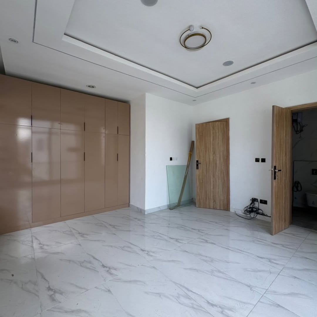 Stunning 4-Bed Duplex with BQ in Prime Ikota Estate