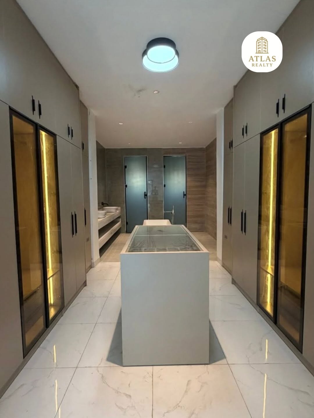 Maitama’s Grand 5-Bedroom Estate: Elevator & Rooftop Views