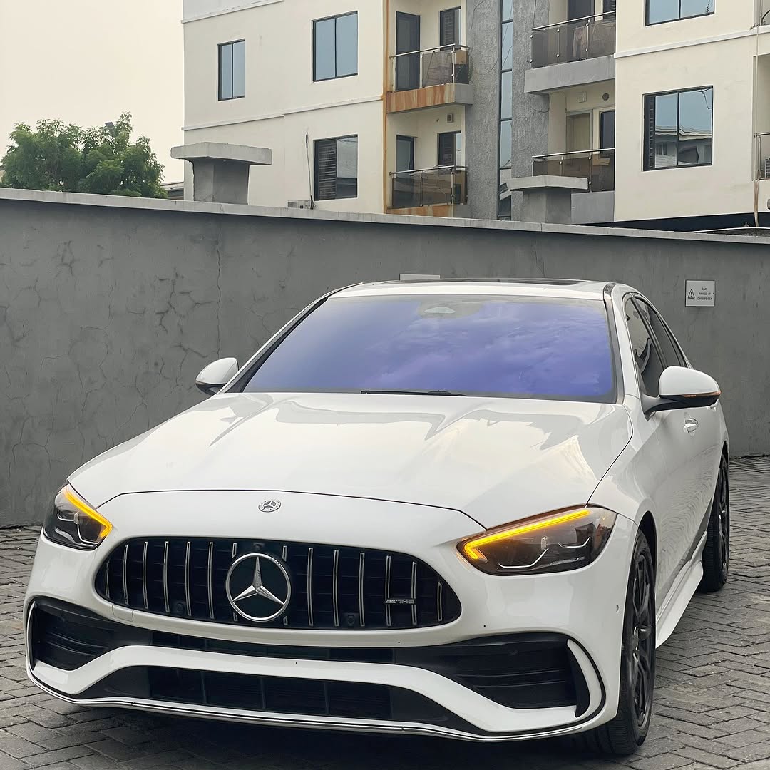 Unleash AMG Power: 2023 C43 AWD Luxury
