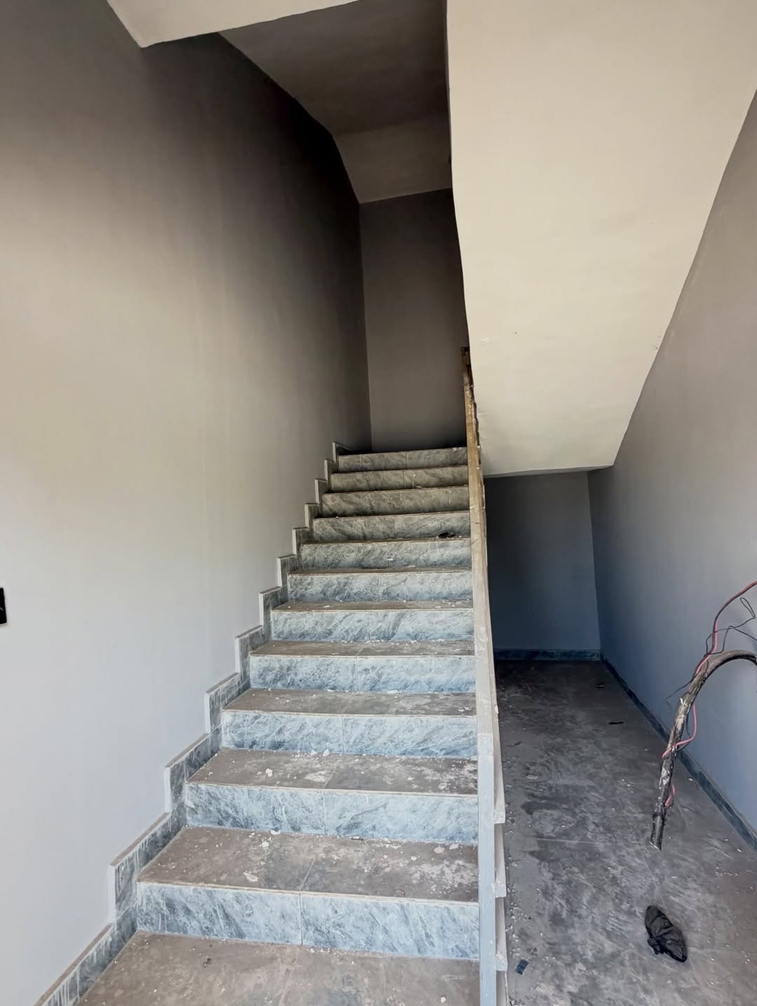 Serene Abuja Haven: 3 Ensuite Bedrooms, Secure & Serene