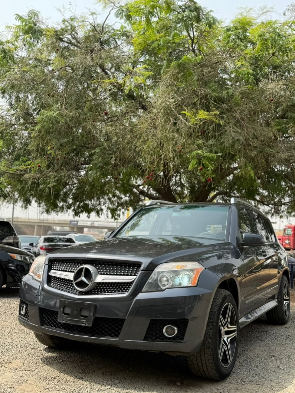2009 Mercedes GLK350: Luxury SUV, Impeccably Maintained