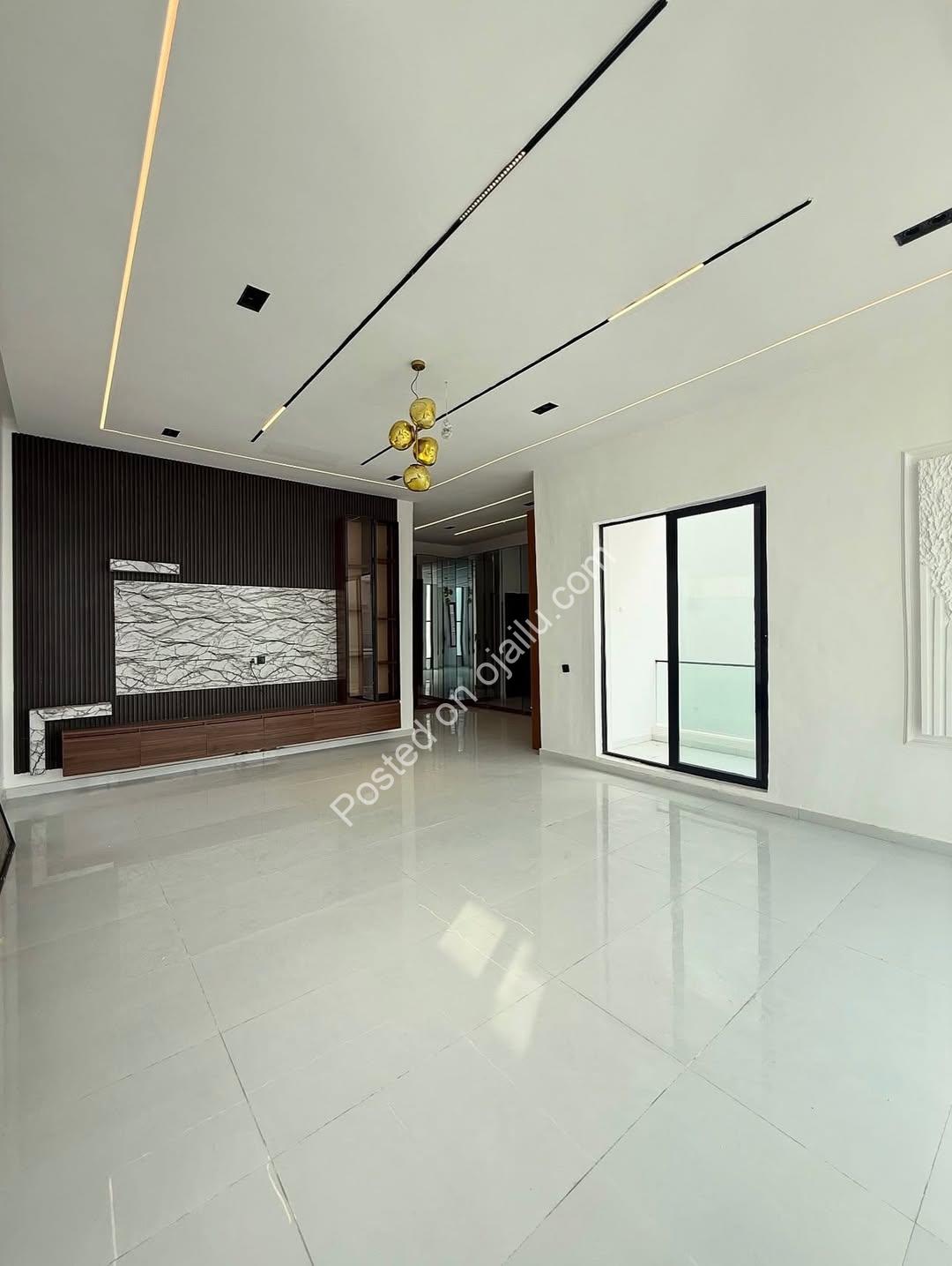 Lekki’s Ultimate 5-Bedroom Smart Home Oasis