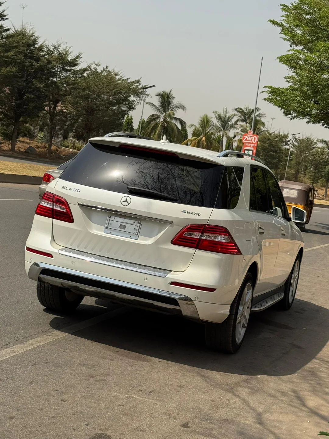 Luxury 2015 ML400: Keyless, Panoramic & 360 Cameras