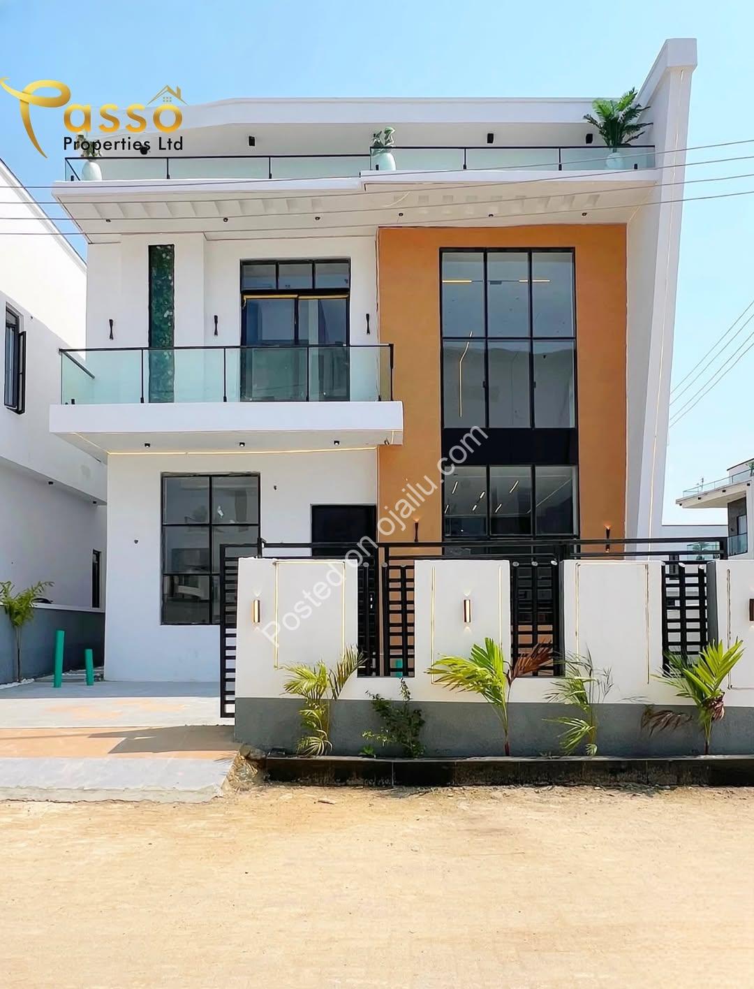 Sleek 4-Bed Duplex with Resort-Style Pool in Lekki