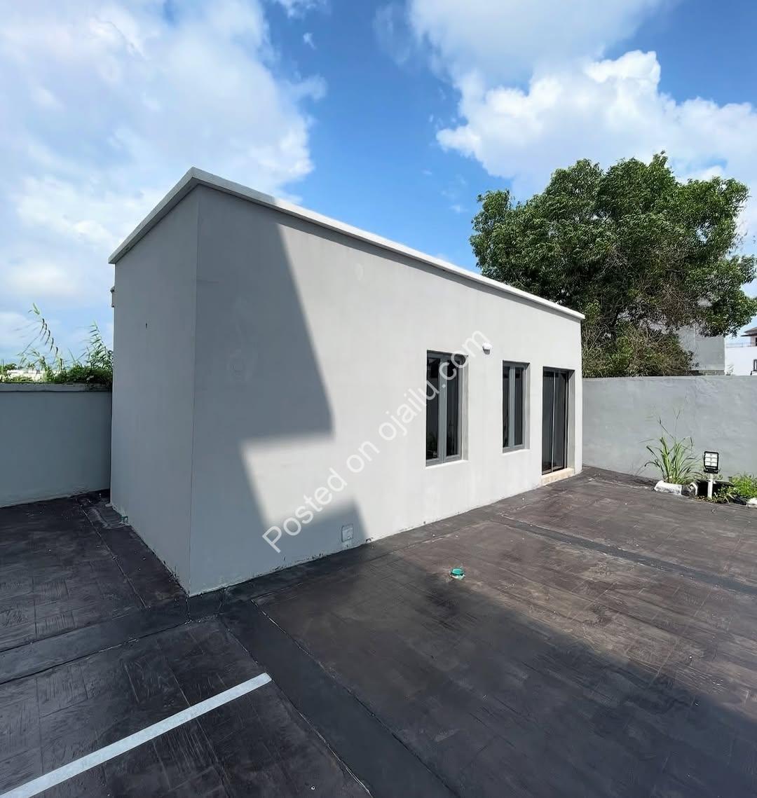 Lekki’s Finest: 4-Bed Terrace Duplex with Pool