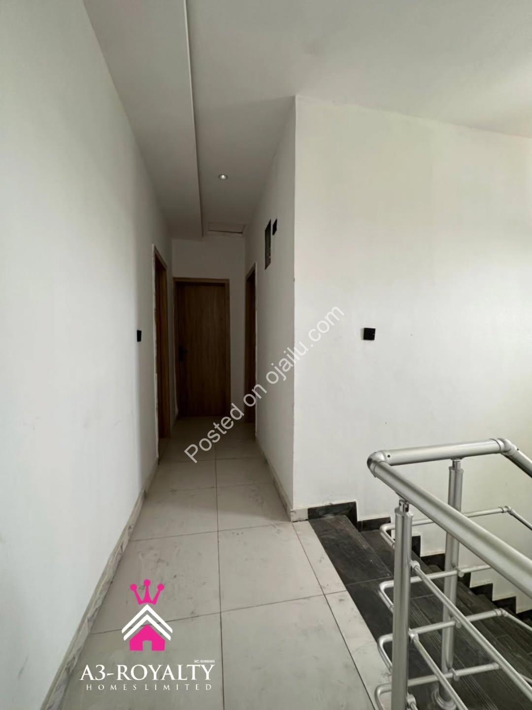 Move-In Ready 5BR Duplex in Gated Ajah Estate