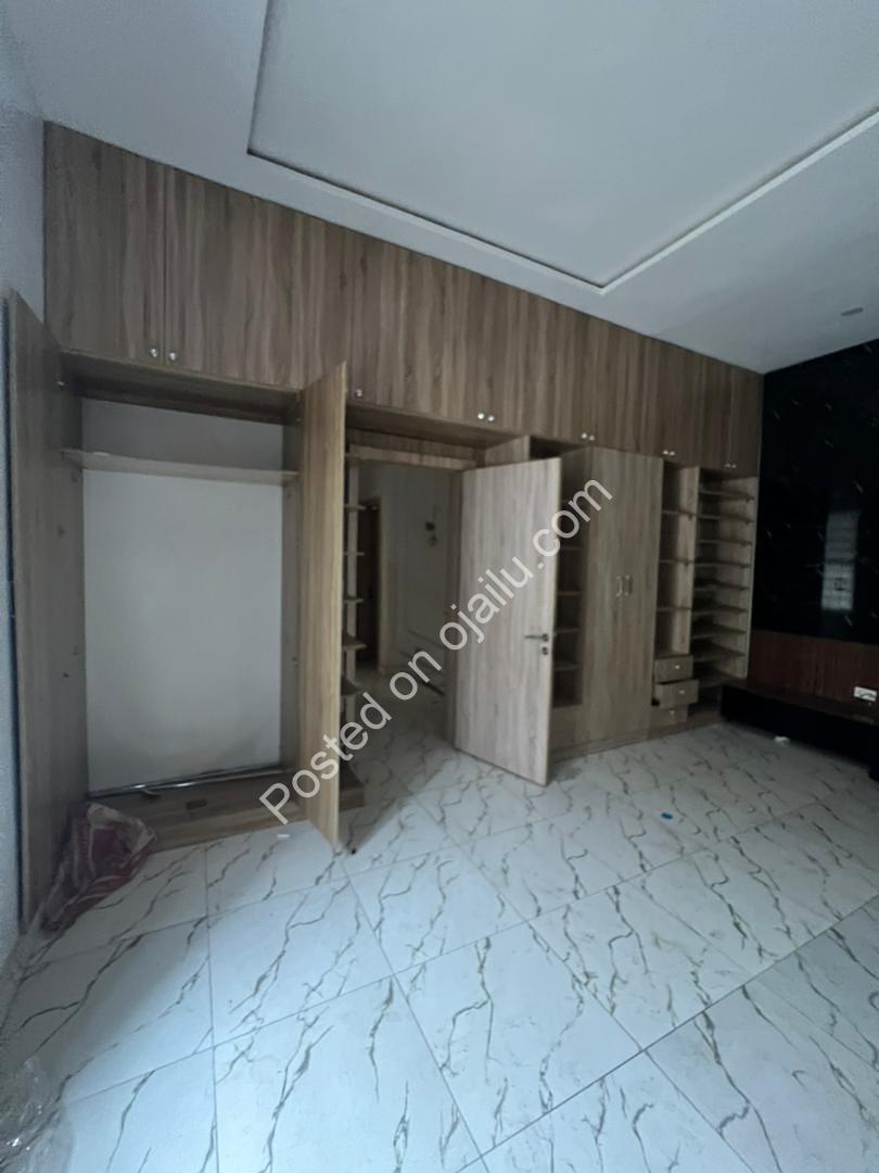 Ikota’s Finest: 4-Bed Terrace Duplex in Prime Lekki