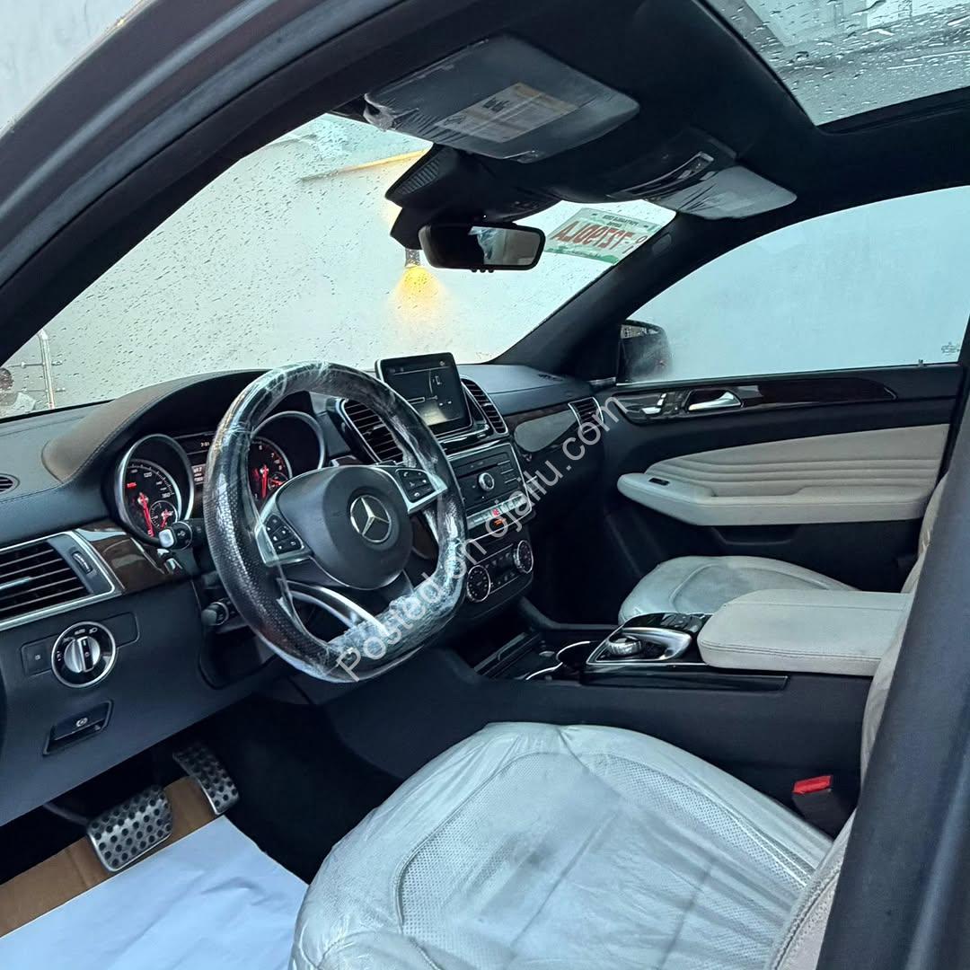 Luxury Loaded 2016 GLE450: Full Options, Impeccable