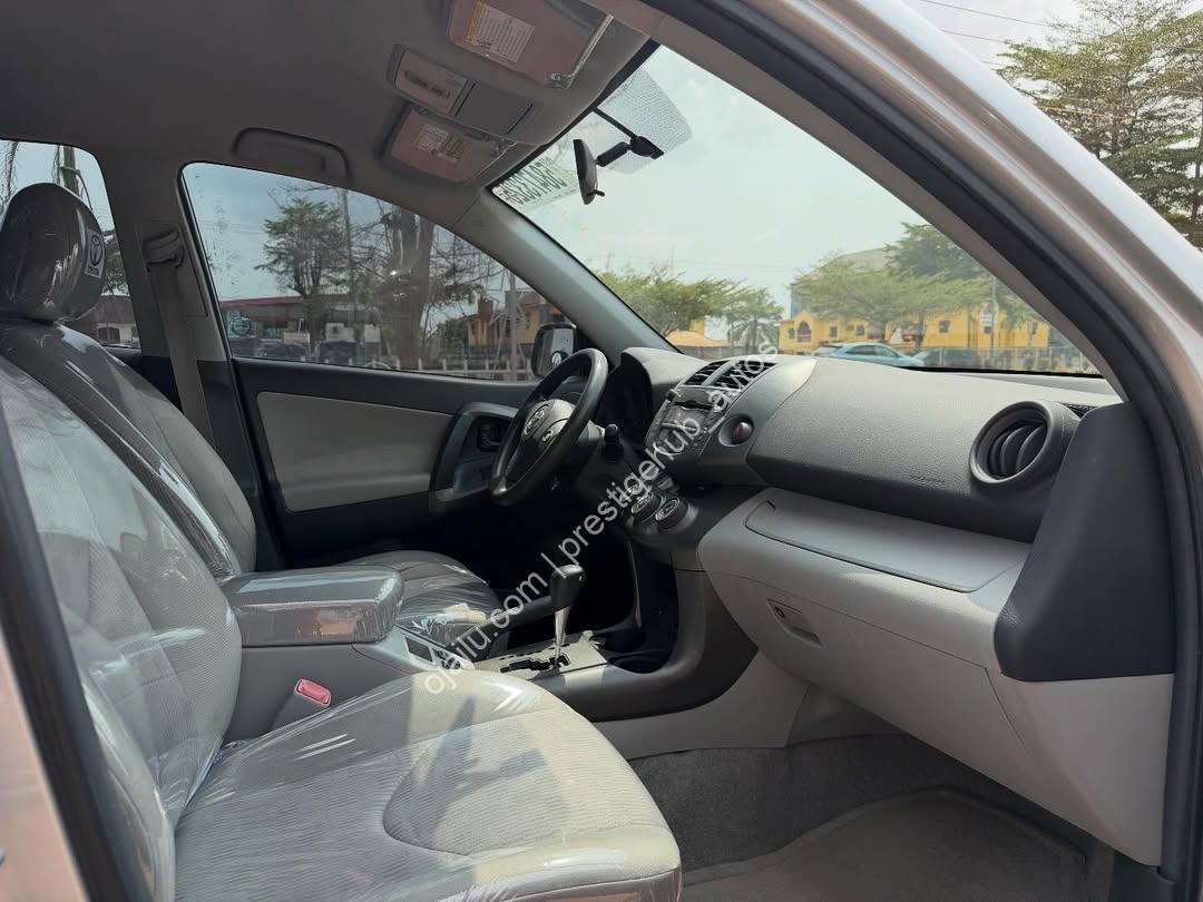 2009 Toyota RAV4: Accident-Free & Ready to Roll