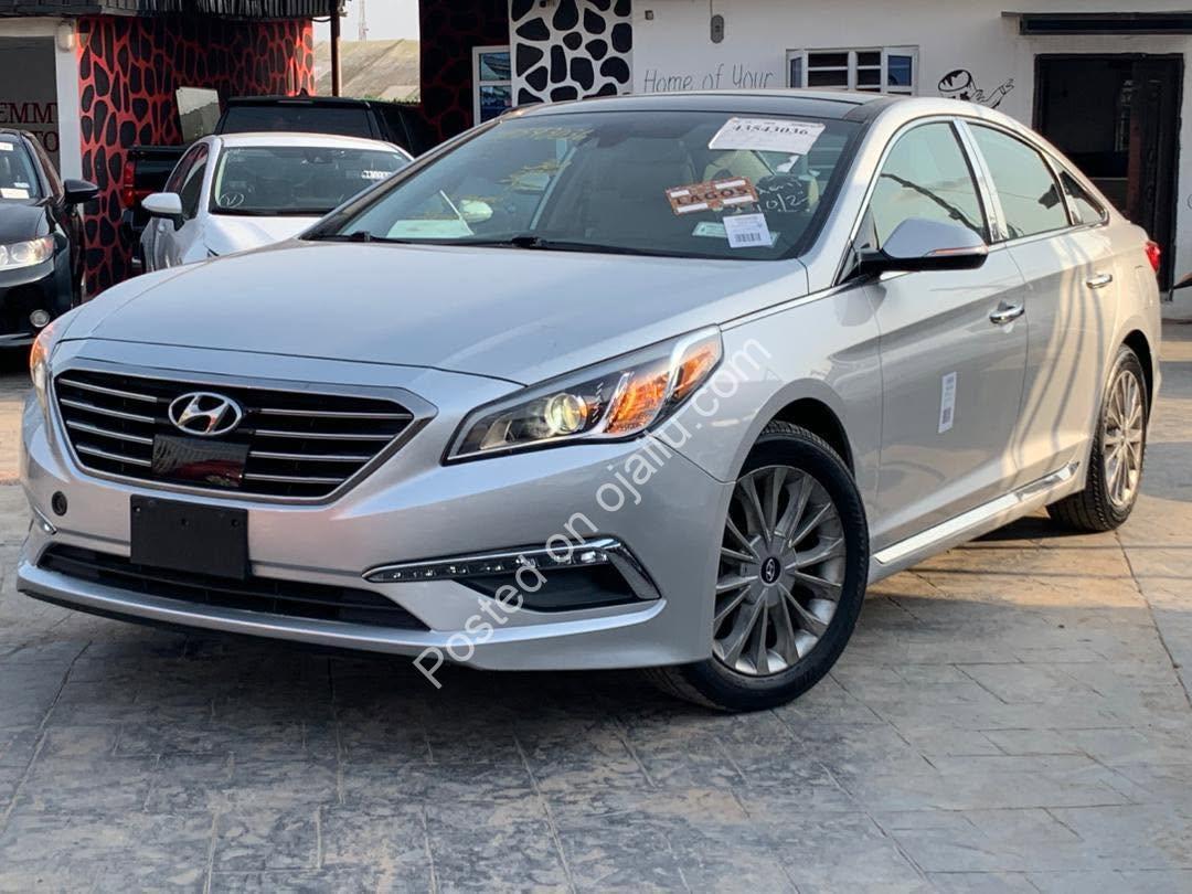 Luxury Sonata: Panoramic Roof & Smart Tech