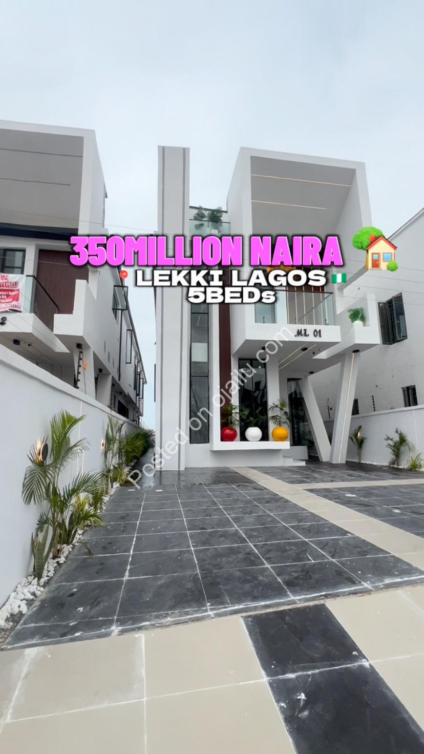 Grand Ikota Estate: 5-Bed Haven with BQ & Panoramic Views