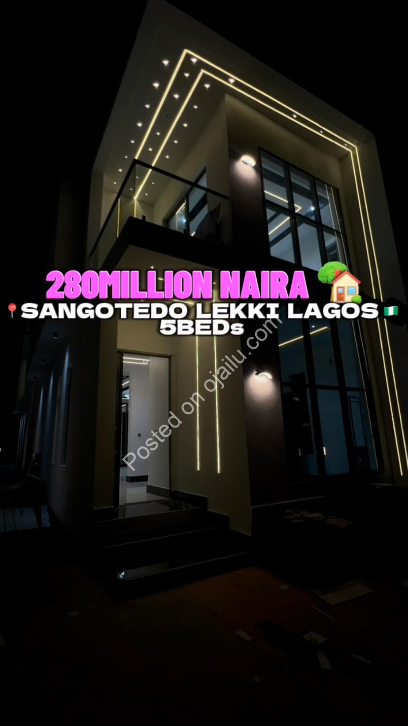 Sangotedo’s Grand 5-Bedroom Duplex with BQ & Panoramic Views