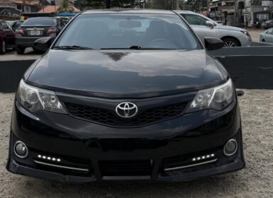 Sunroof & Tech: 2014 Camry Sport