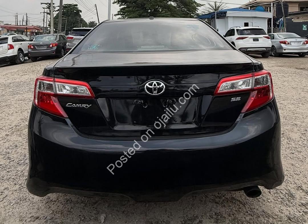 Sunroof & Tech: 2014 Camry Sport, ₦14M