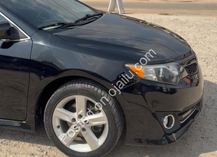 Sunroof & Tech: 2014 Camry Sport, ₦14M