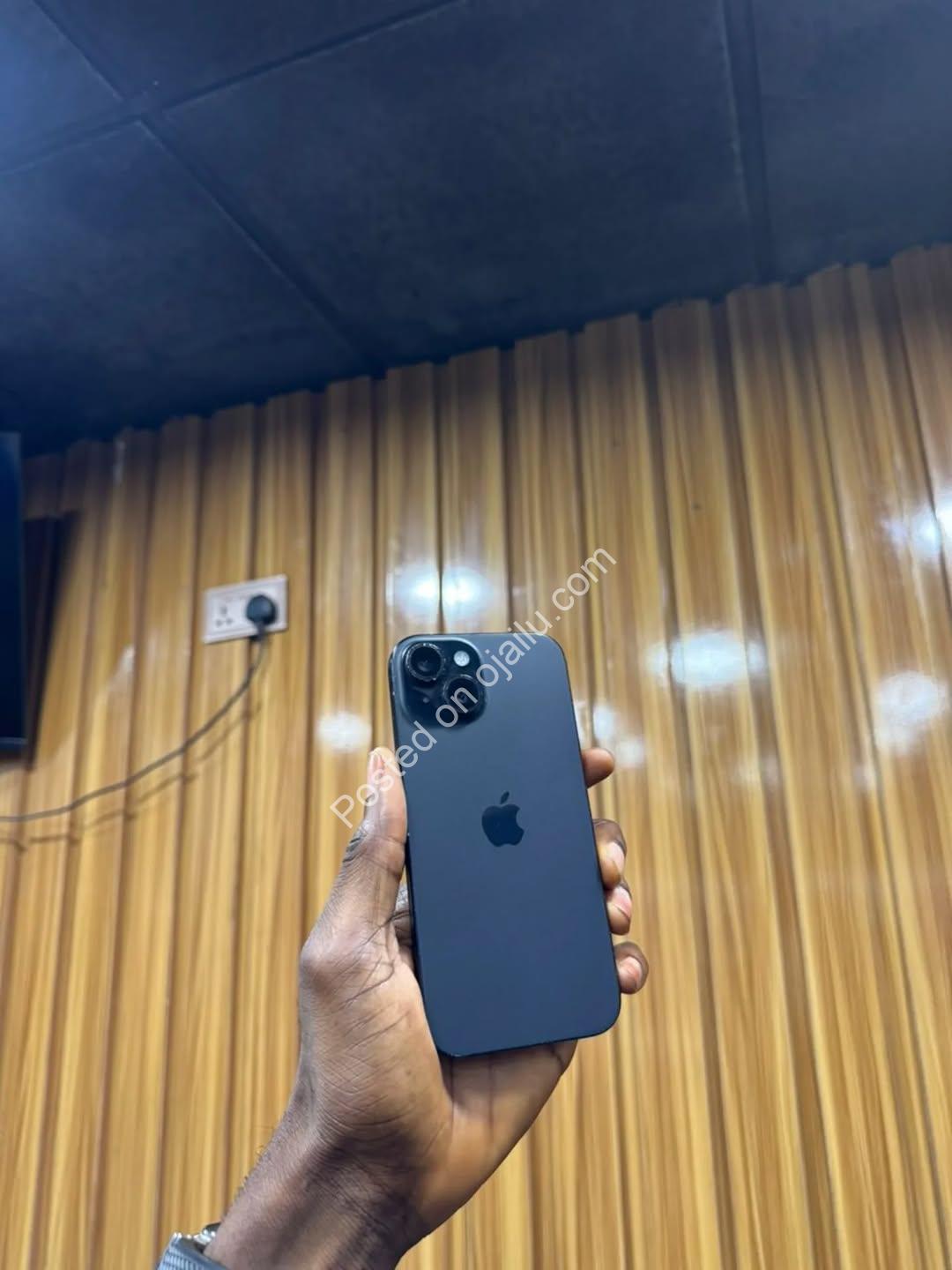 Unlocked iPhone 15 | 128GB | Premium US Import