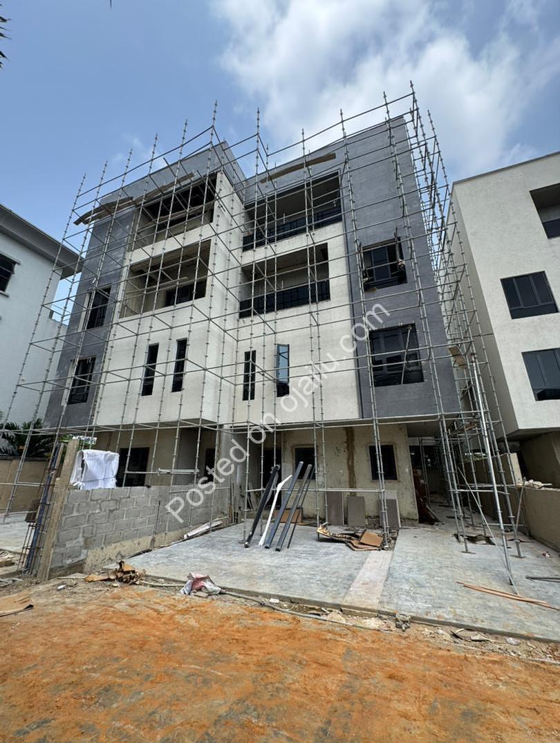 Elevator-Equipped 5-Bedroom Haven on Banana Island