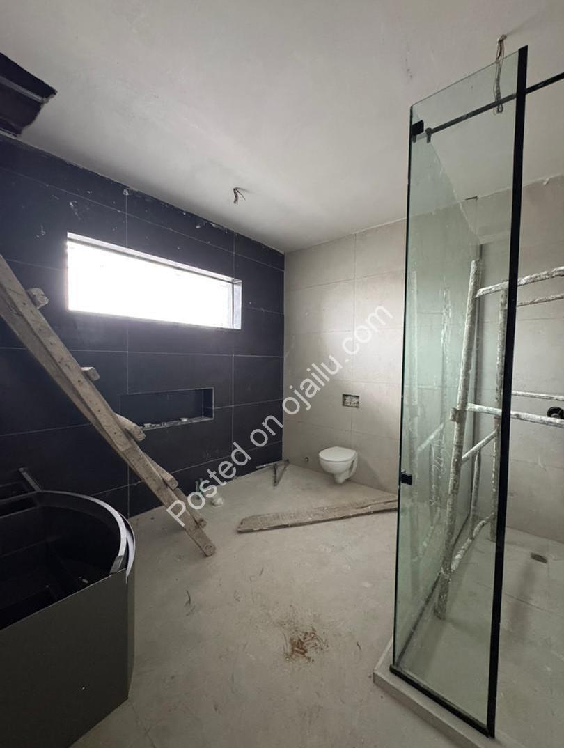 Elevator-Equipped 5-Bedroom Haven on Banana Island