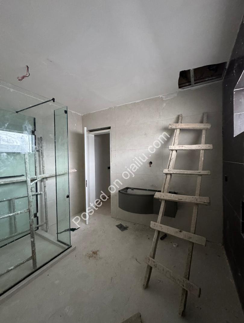 Elevator-Equipped 5-Bedroom Haven on Banana Island