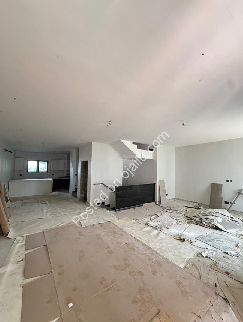 Elevator-Equipped 5-Bedroom Haven on Banana Island