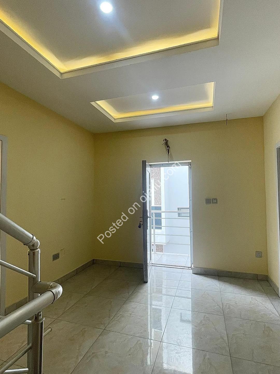 Brand New 4-Bed Duplex with BQ in Prime Chevron