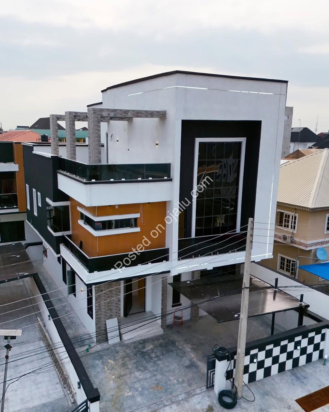 Chevron’s Finest: 5-Bedroom Haven with BQ