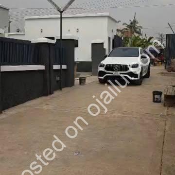 Exquisite 4-Bed Bungalow in Prestigious Trans Ekulu