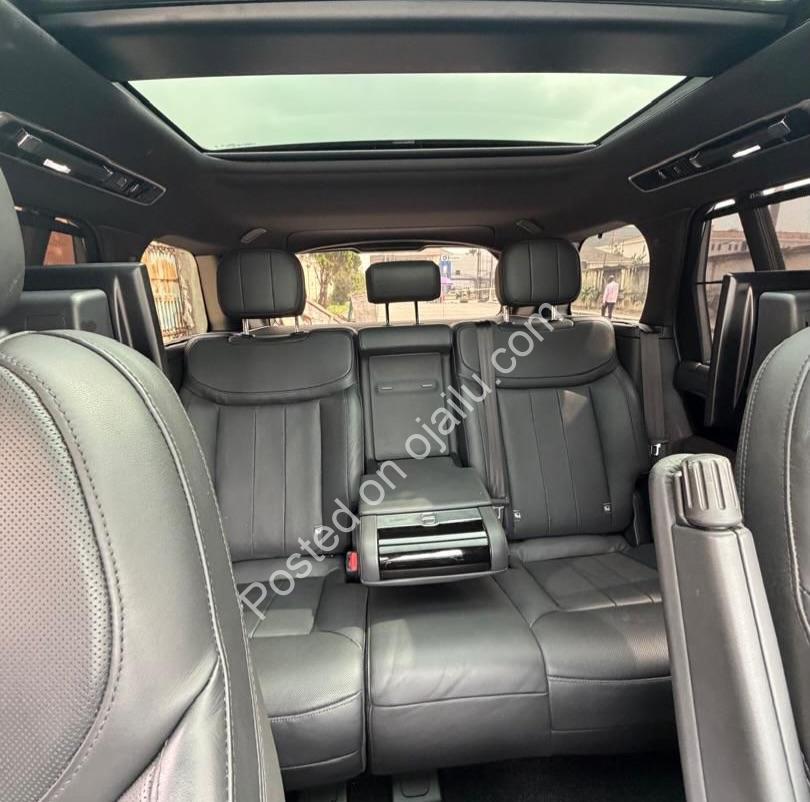 2023 Range Rover Vogue: 15k Miles, Mint & Duty-Paid