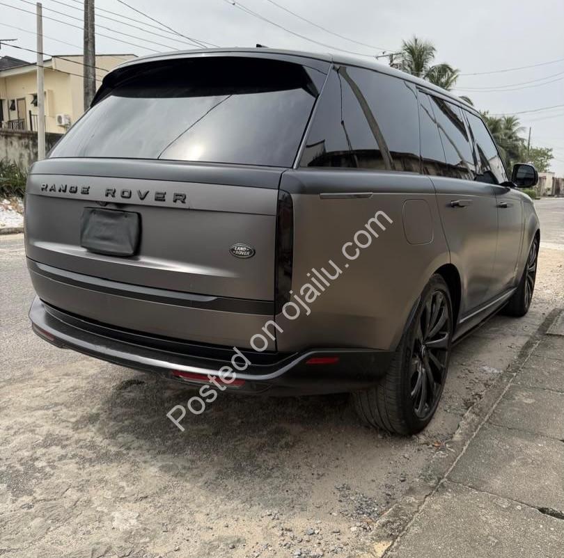 2023 Range Rover Vogue: 15k Miles, Mint & Duty-Paid