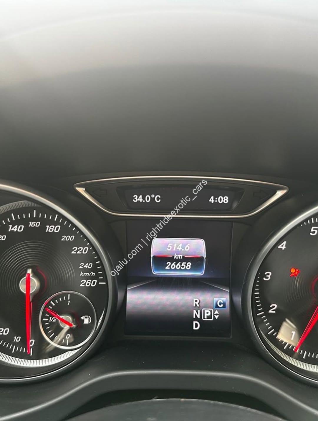 Luxury GLA 250: Low Miles, Panoramic Roof, Immaculate