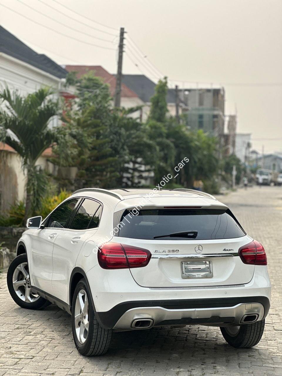 Luxury GLA 250: Low Miles, Panoramic Roof, Immaculate