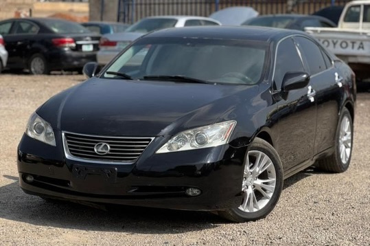 Luxury Lexus ES 350: Duty-Paid & Ready to Roll