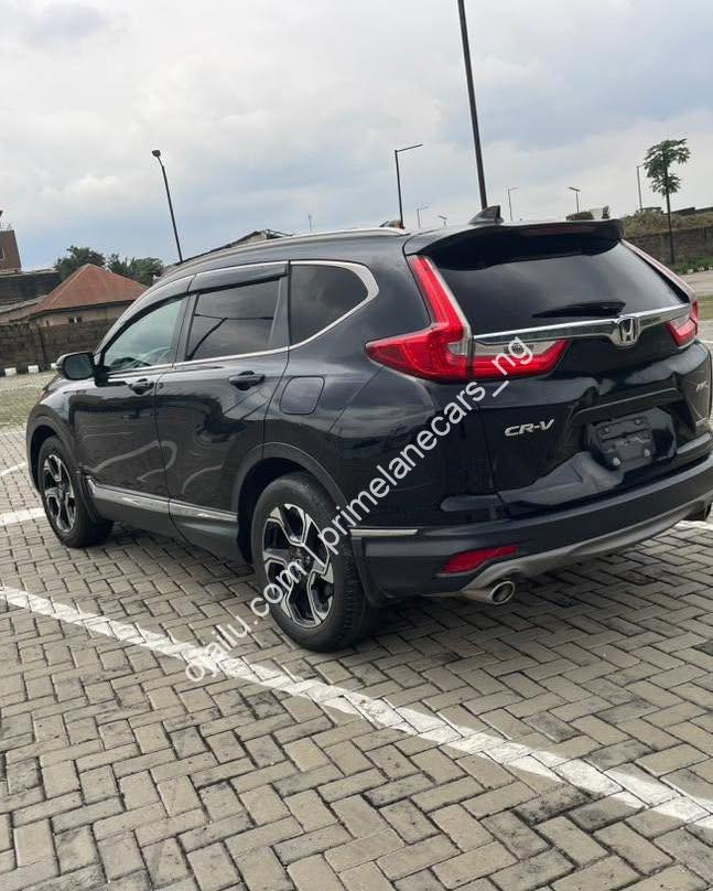 2018 Honda CR-V: Spacious, Efficient & Immaculate