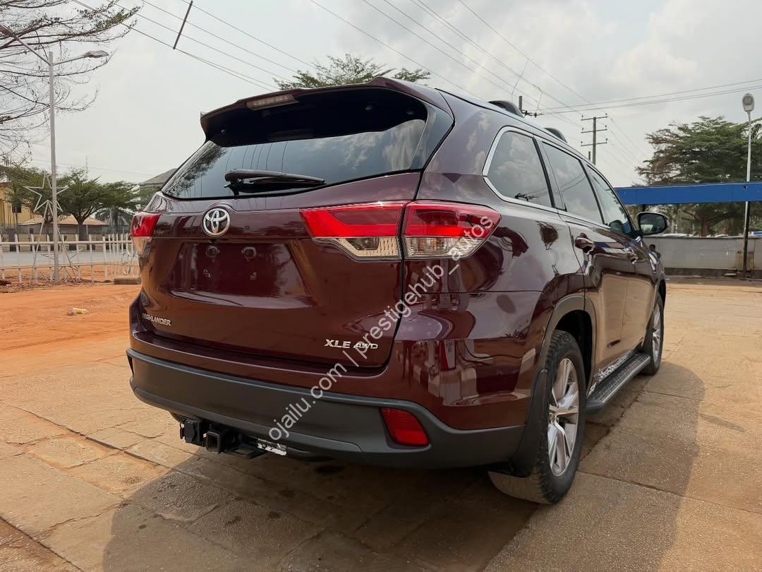 2015 Toyota Highlander XLE: Accident-Free & Ready