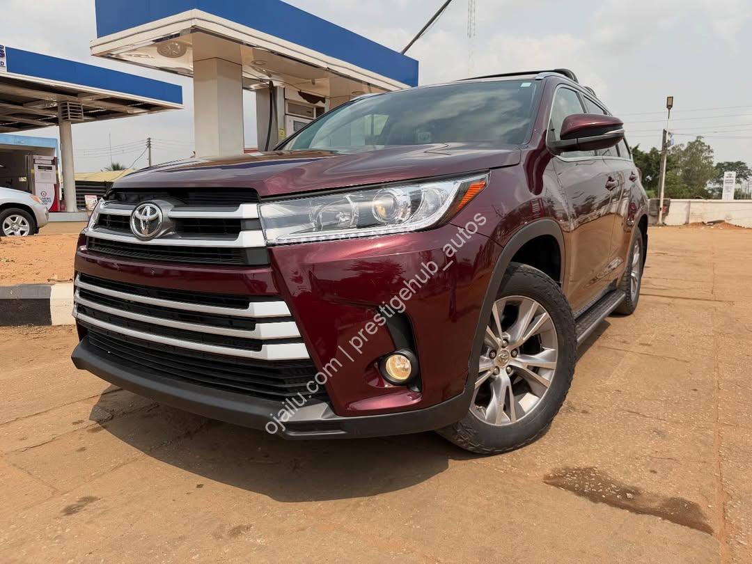 2015 Toyota Highlander XLE: Accident-Free & Ready
