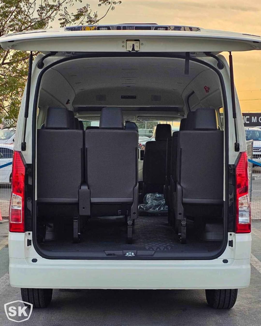 2026 Toyota Hiace: Roomy & Reliable 2.8L Diesel