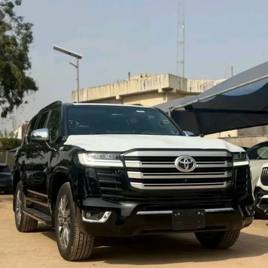2025 LandCruiser VXR: Ultimate Luxury Awaits