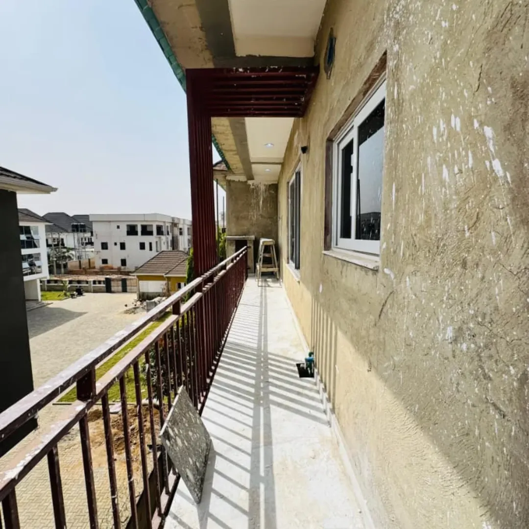 Mabushi Gem: 2-Bedroom Airbnb-Ready Retreat