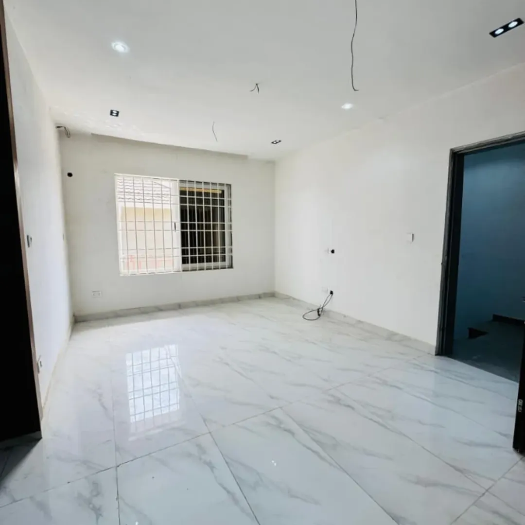 Mabushi Gem: 2-Bedroom Airbnb-Ready Retreat