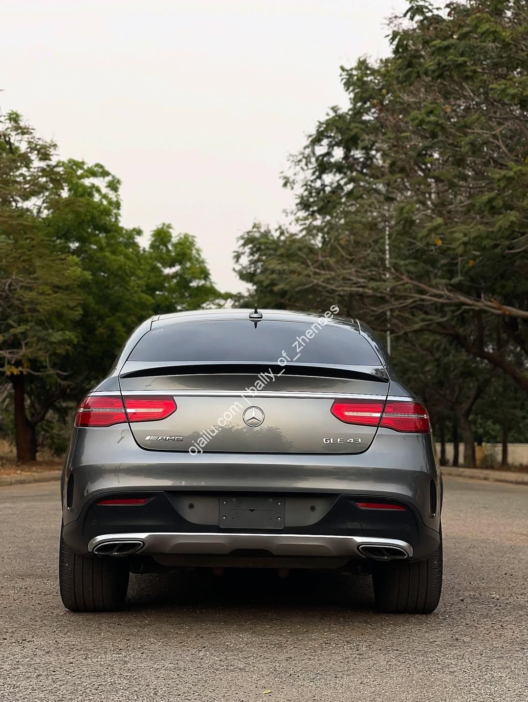 Twin-Turbo AMG Luxury: 2017 GLE43