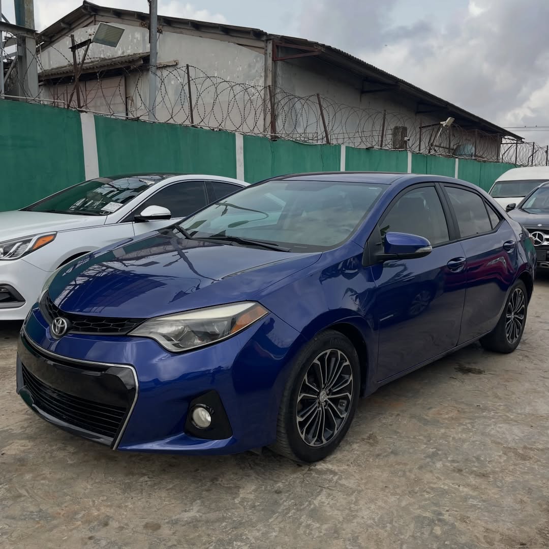 Flawless 2014 Corolla Sport: Clean & Ready