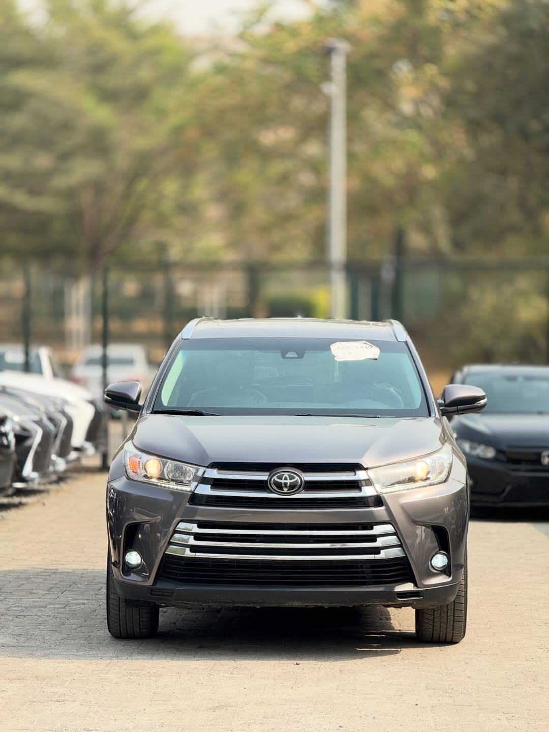 Immaculate 2019 Toyota Highlander: Luxury & Duty-Paid