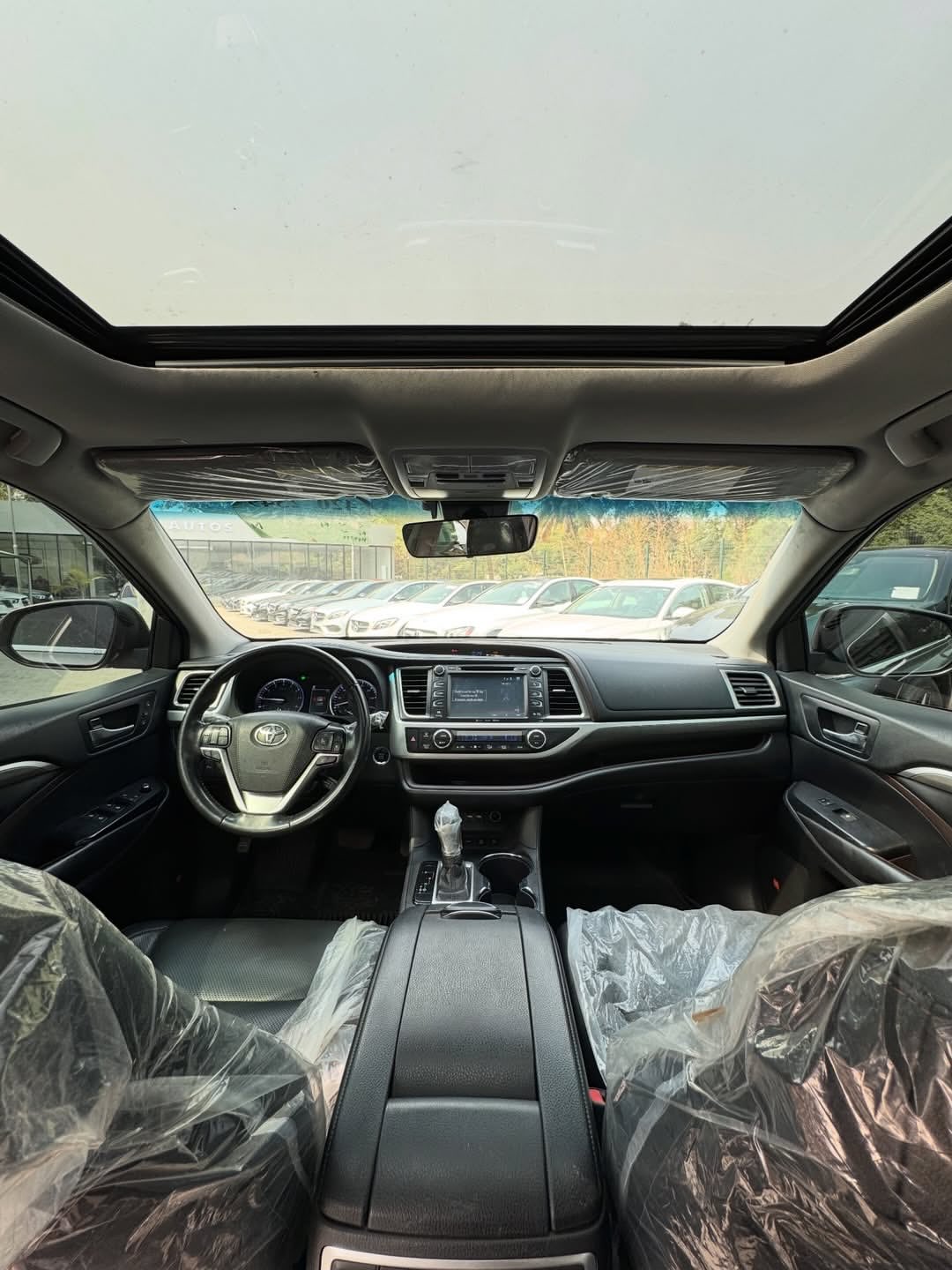 Immaculate 2019 Toyota Highlander: Luxury & Duty-Paid