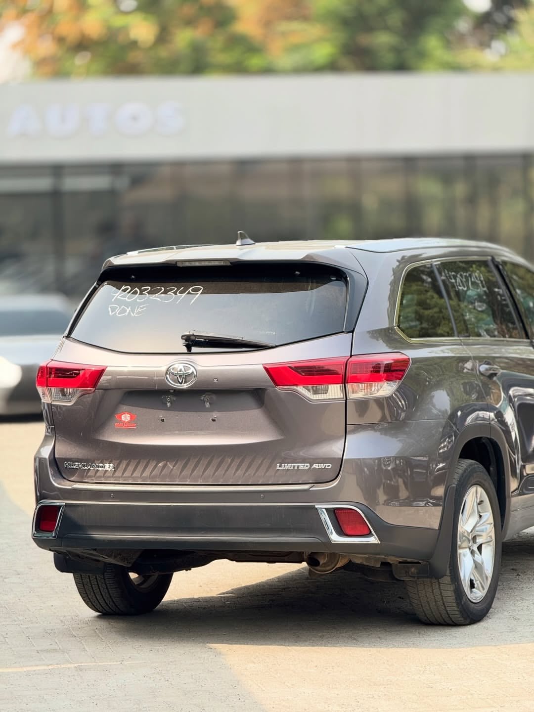 Immaculate 2019 Toyota Highlander: Luxury & Duty-Paid