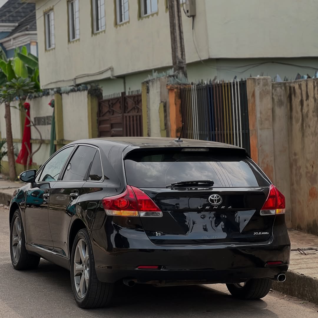 Pristine 2014 Venza: 100% Accident-Free, Ready to Drive