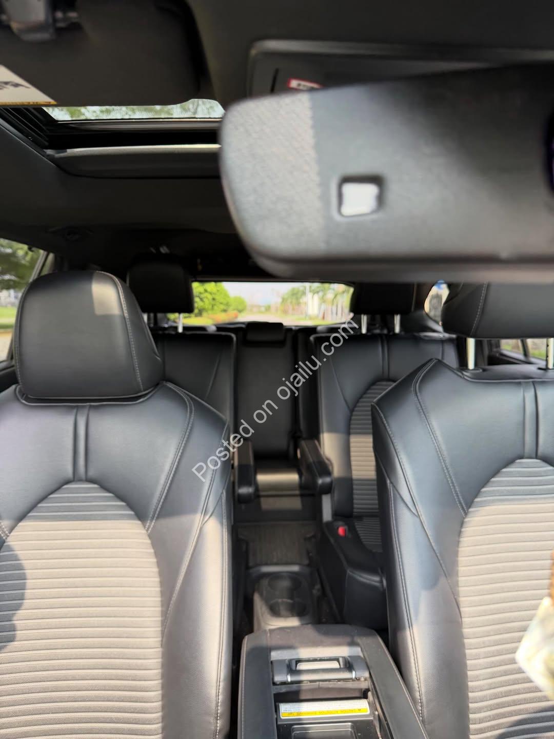 2022 Highlander XSE: Full Option Luxury, Accident-Free