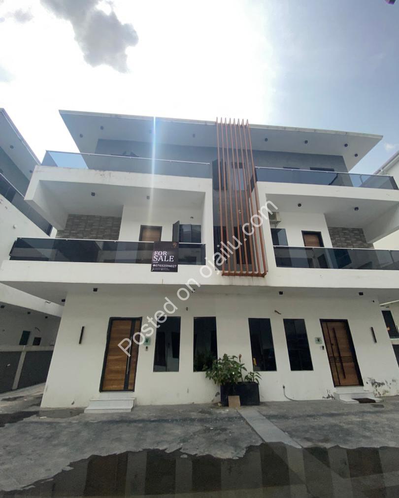 Lekki’s Finest: 4-Bed Duplex with BQ in Gated Estate