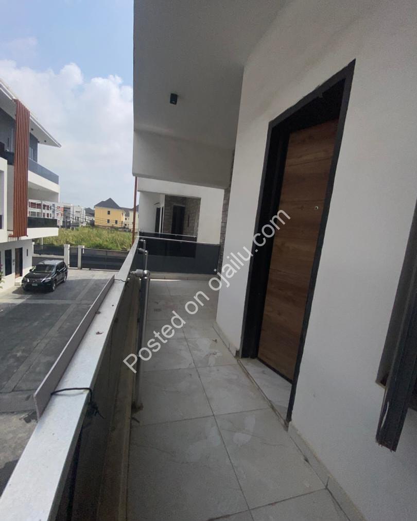 Lekki’s Finest: 4-Bed Duplex with BQ in Gated Estate