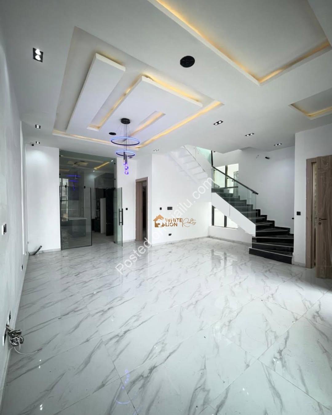 Sleek 4-Bed Duplex with Resort-Style Pool in Chevron