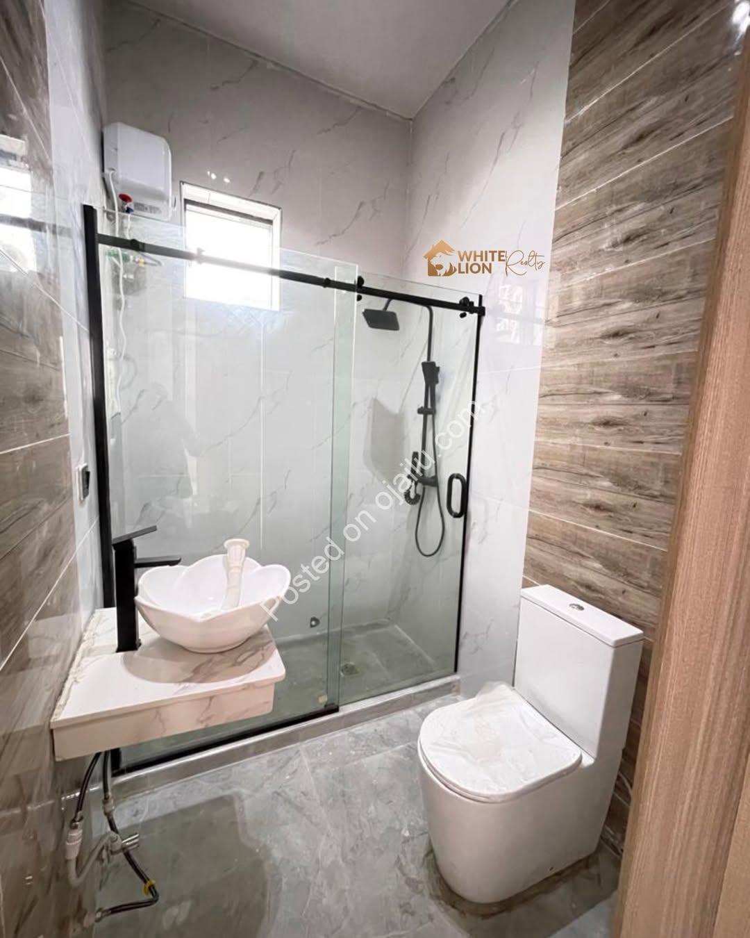 Sleek 4-Bed Duplex with Resort-Style Pool in Chevron